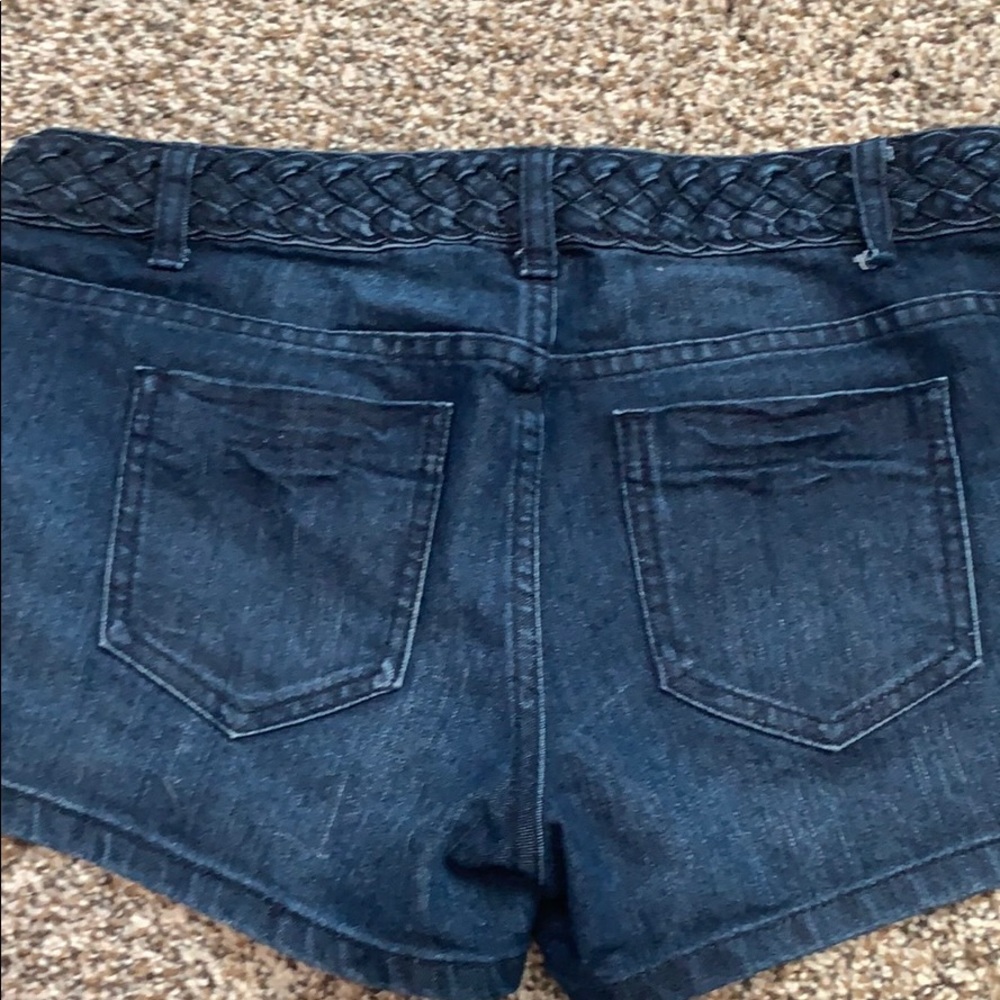Shorts - Picture 3 of 3